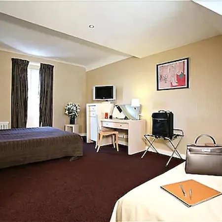 Отель Paris-auteuil By Ihg 3*