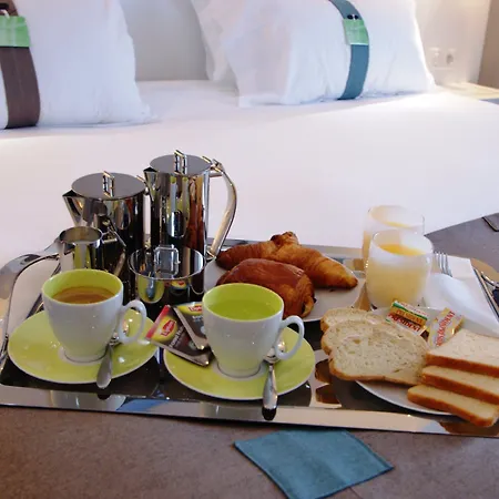 Hotel Paris-auteuil By Ihg París