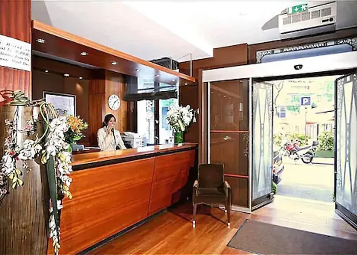 Paris-auteuil By Ihg Hotel Parigi