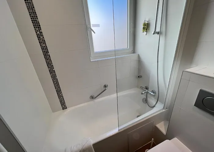 Hotel Paris-auteuil By Ihg 3*