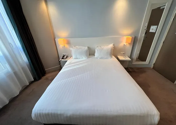 Hotel Paris-auteuil By Ihg