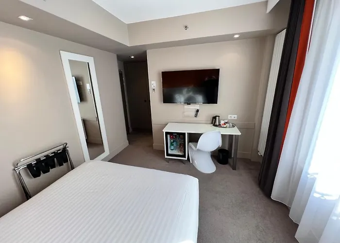 Paris-auteuil By Ihg Hotel Parigi